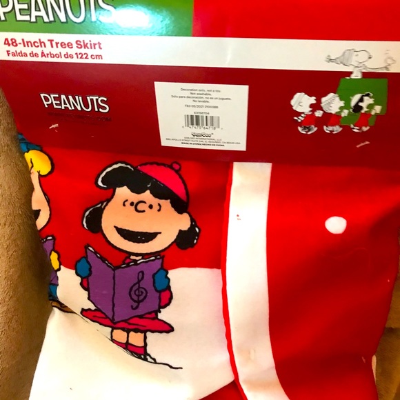 Peanuts and Snoopy Christmas Tree skirt! - Picture 2 of 2